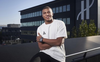 龙珠电竞独家-B费社交媒体晒训练照